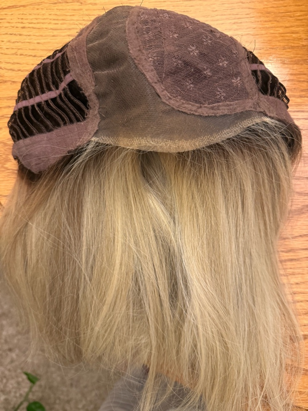 Jon Renau Haute bob wig - Picture 3 of 8